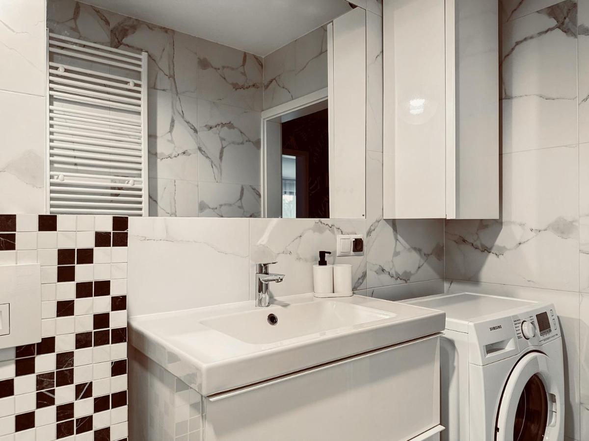 Cozy Apartment In Old Chocolate Factory Краків Екстер'єр фото